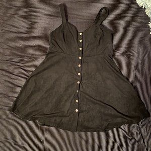 BLACK VELVET SWEETHEART NECKLINE DRESS